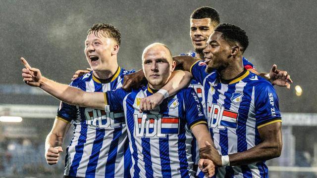 多特蒙德与尤文图斯激战正酣，补时阶段一粒世界波决定胜负！的简单介绍